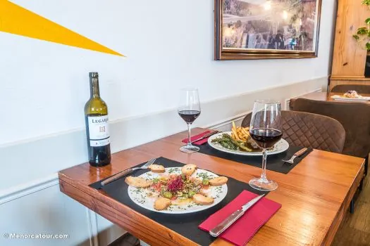 Plato del Bar LaKaña, Sant Lluís