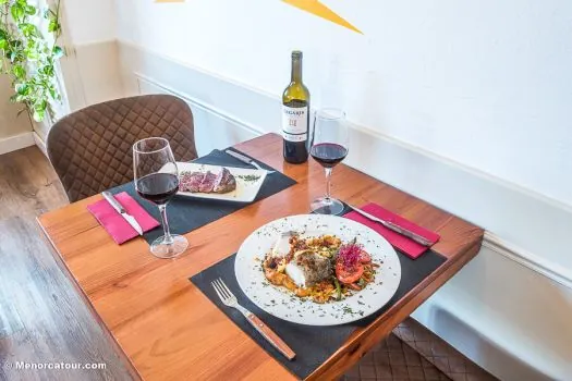 Plato del Bar LaKaña, Sant Lluís