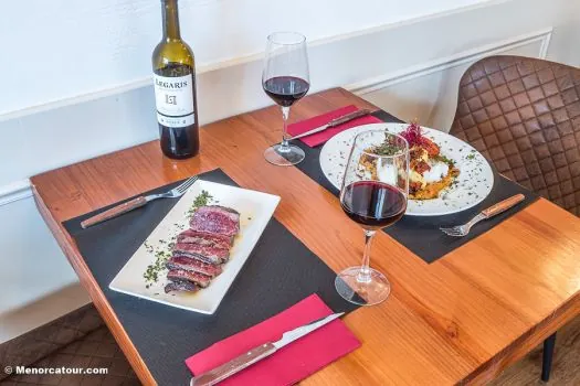 Plato del Bar LaKaña, Sant Lluís