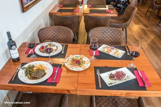 Plato del Bar LaKaña, Sant Lluís