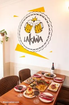 Plato del Bar LaKaña, Sant Lluís